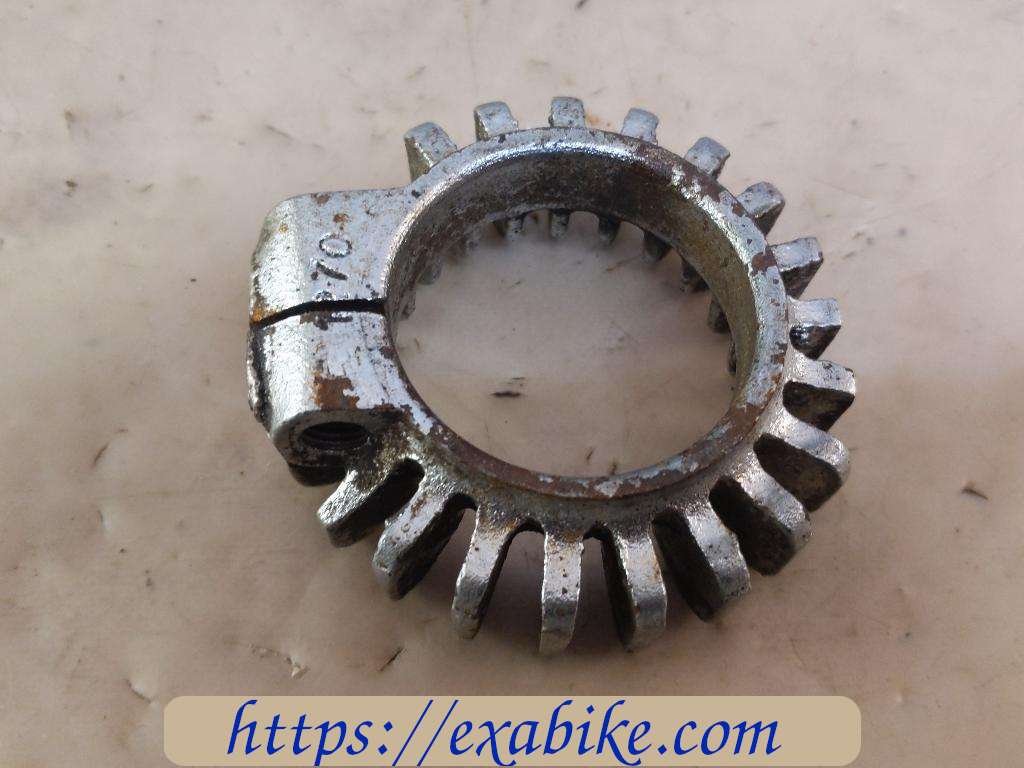 exhaust pipe clamp Triumph T120 Bonneville - photo 2