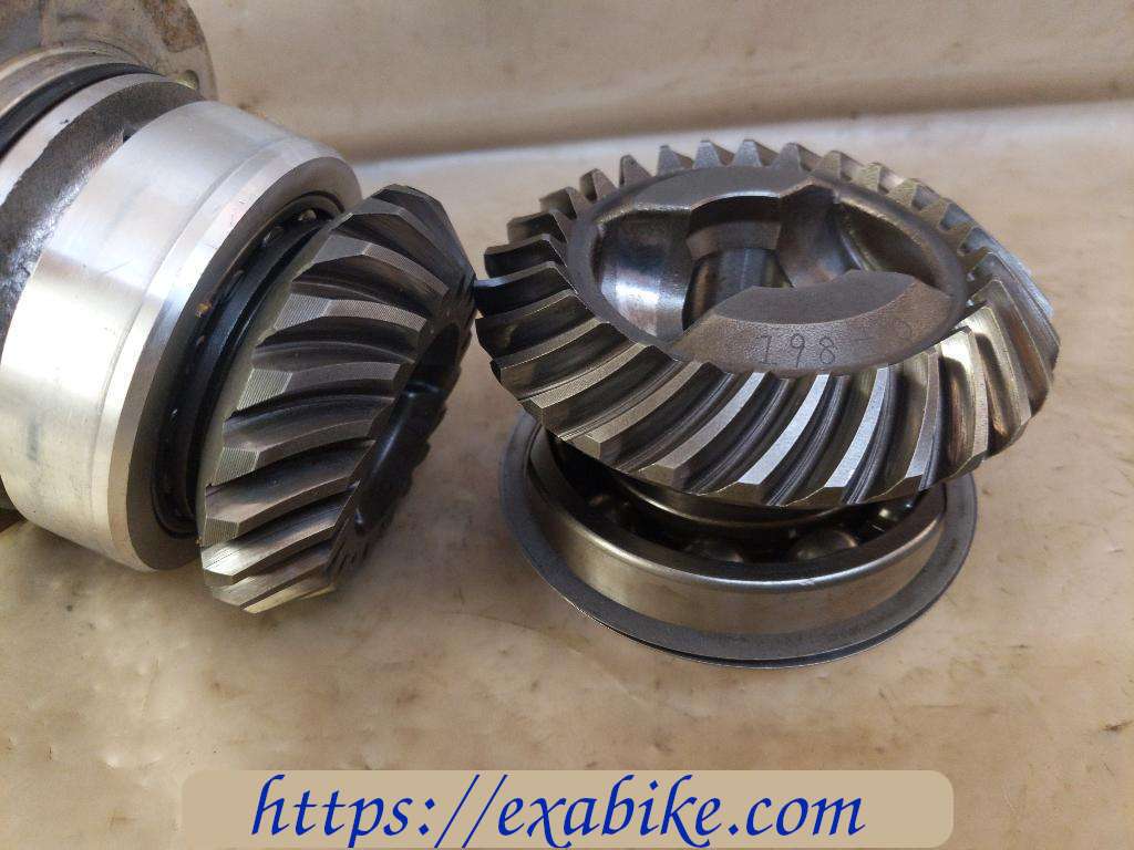 middle drive gears Yamaha XVZ 1300 Venture - photo 2