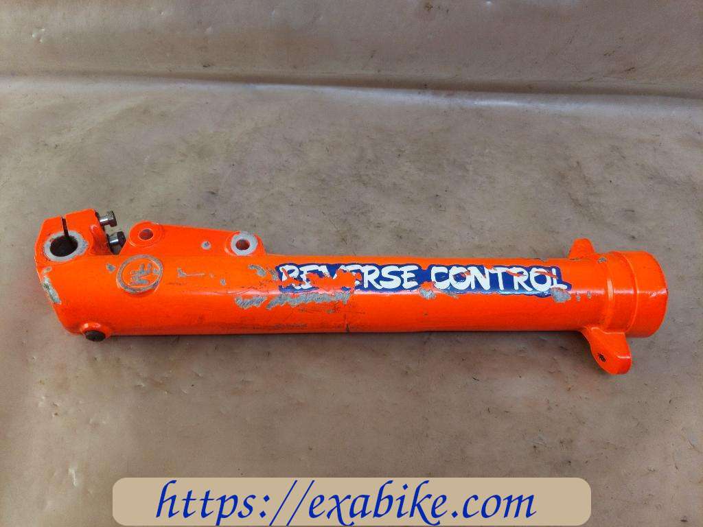 lower fork case, left Fantic 305 - photo 1