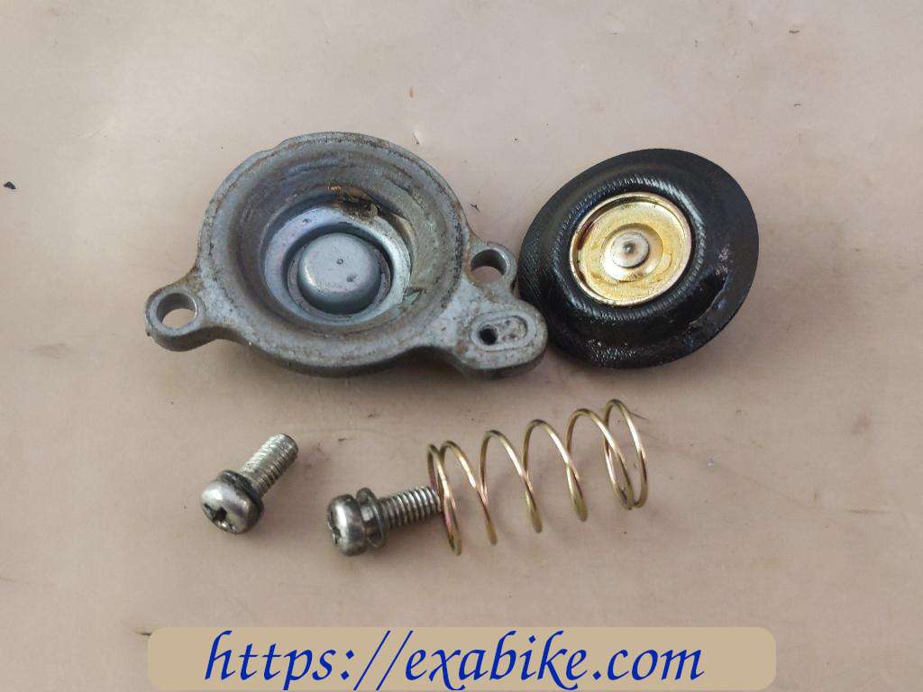 carburetor part Honda PC 800 - photo 1
