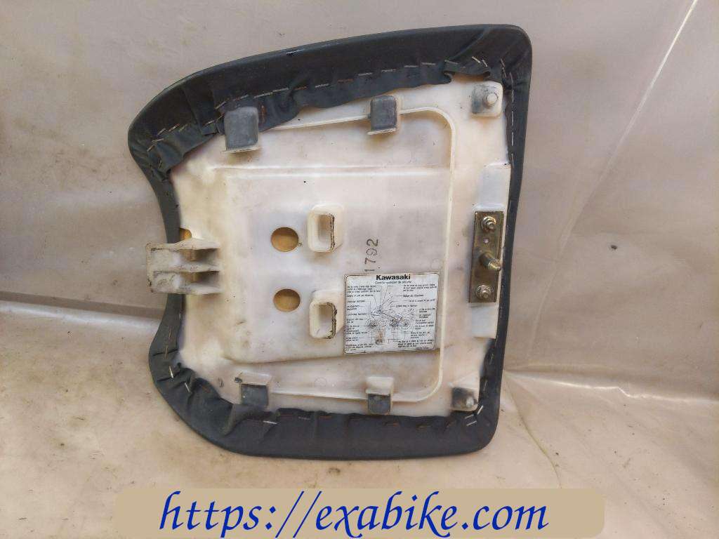 seat, front Kawasaki ZX7R - photo 5