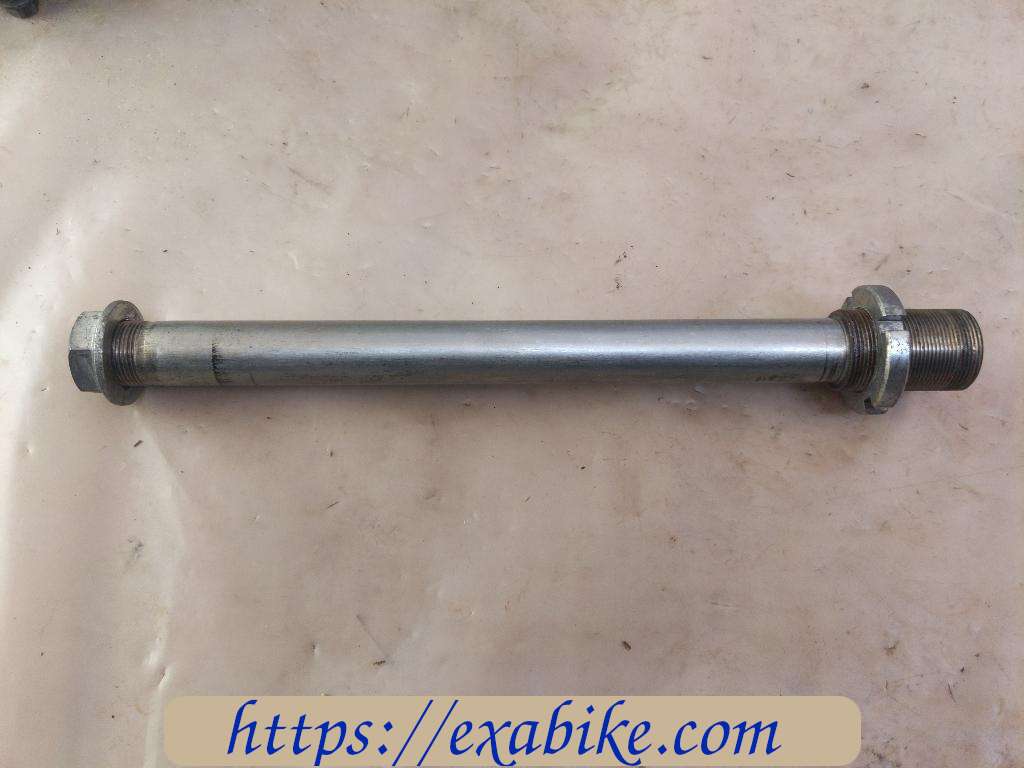 swingarm axle Kawasaki ZX7R - photo 1