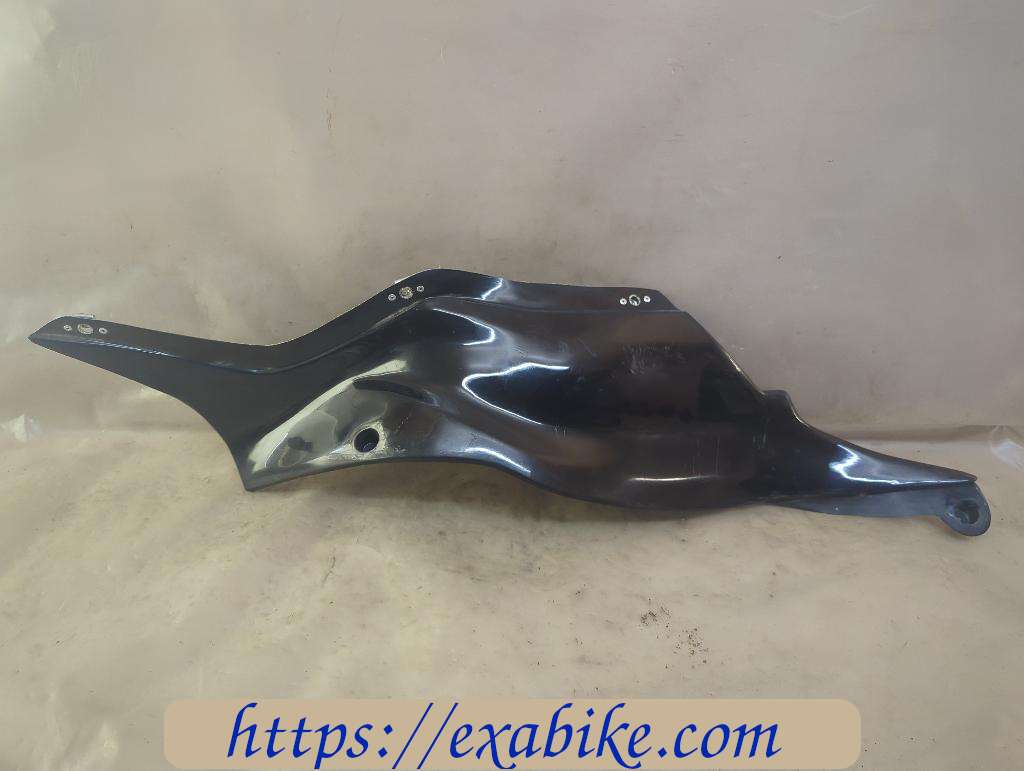 élément d'habillage droit Kawasaki ZXR 636 - photo 1
