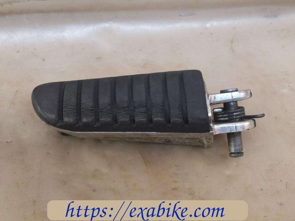 footrest, front left Suzuki DL 650 V-Strom - photo 1