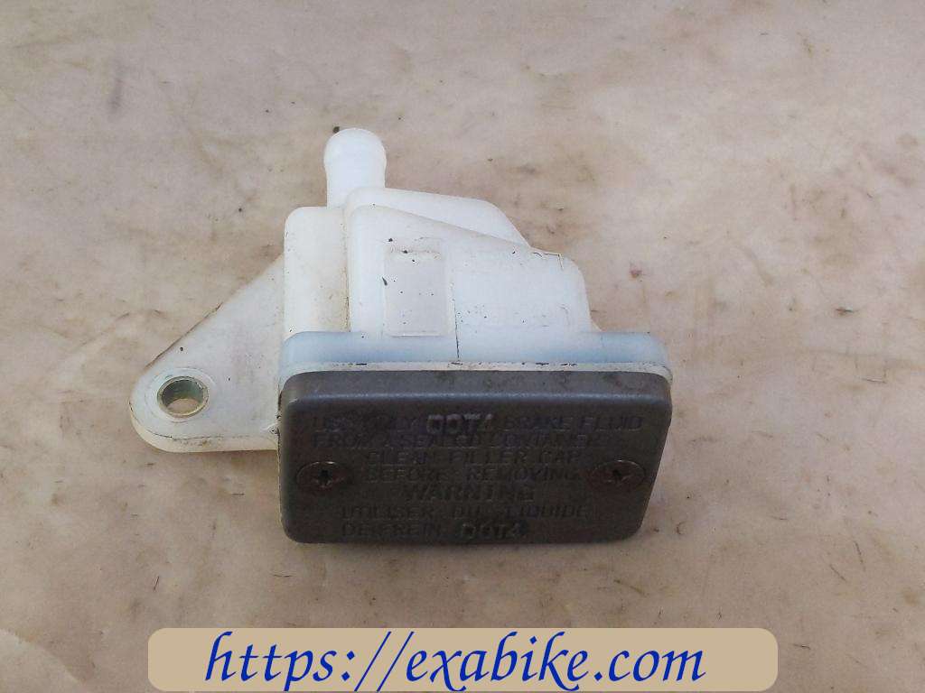 brake fluid reserve Suzuki DL 650 V-Strom - photo 1
