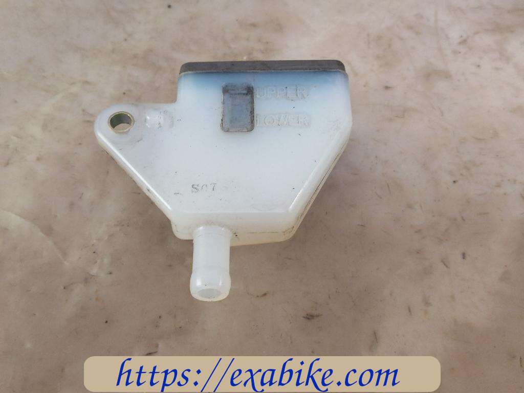brake fluid reserve Suzuki DL 650 V-Strom - photo 2