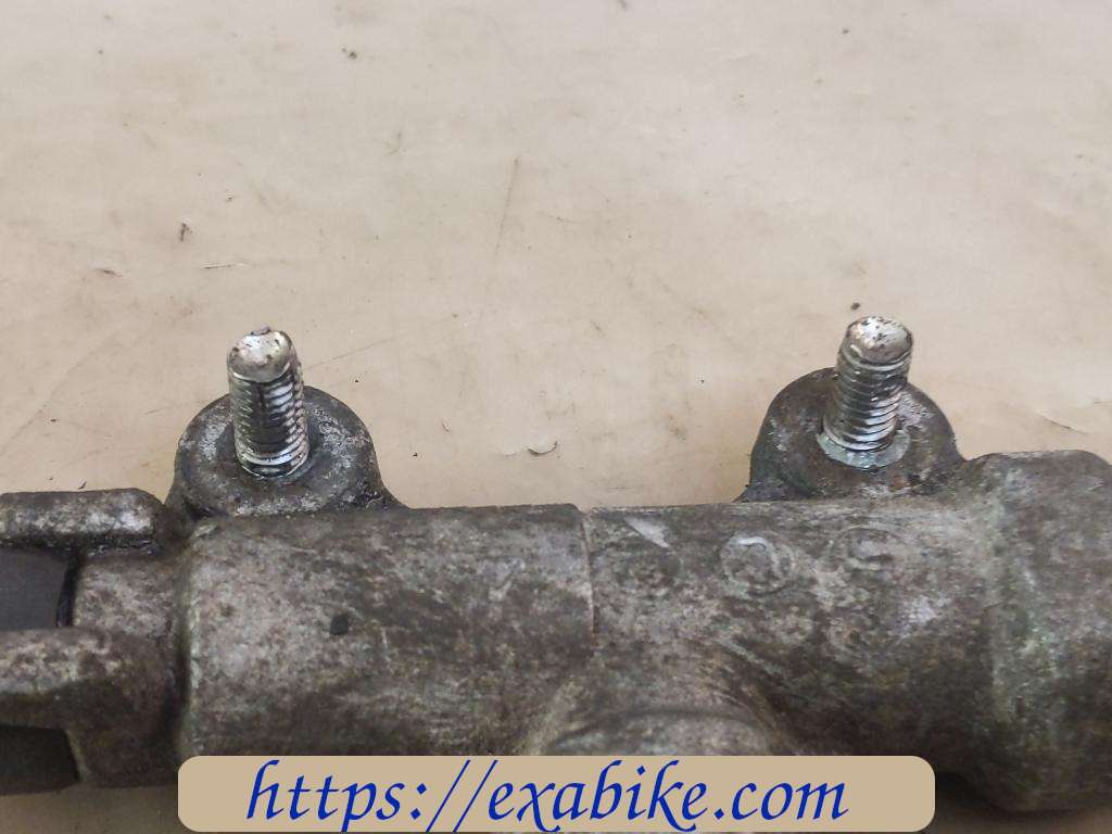 rear master cylinder Suzuki DL 650 V-Strom - photo 2