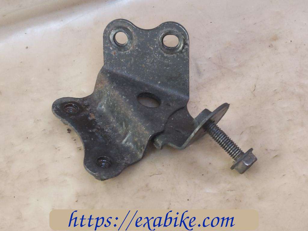 patte de fixation radiateur supérieure droite Kawasaki ZX9R - photo 1