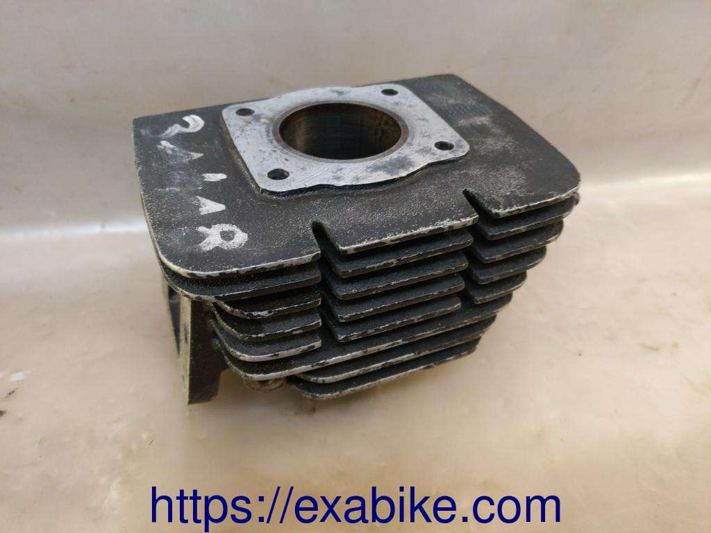 cylindre droit Yamaha RD 125 - photo 3