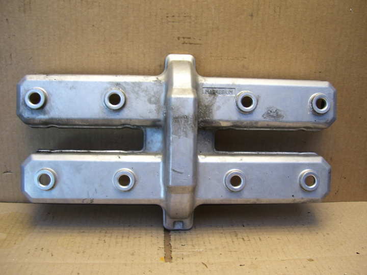 cylinder head cover Yamaha FZR 1000 - photo 1