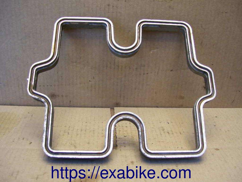 cylinder head cover Honda VFS 750 - photo 1