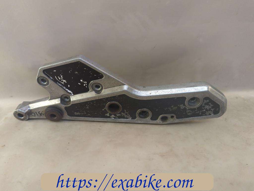 right older step Kawasaki KZ 1000 - photo 1