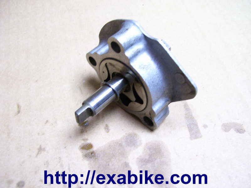 oil pump Honda VT500E - photo 1