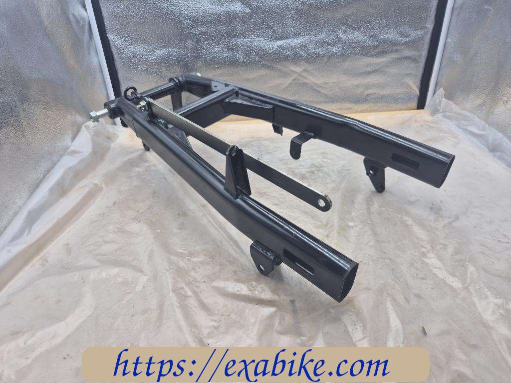 swingarm with axle Kawasaki EL 125 Eliminator - photo 3