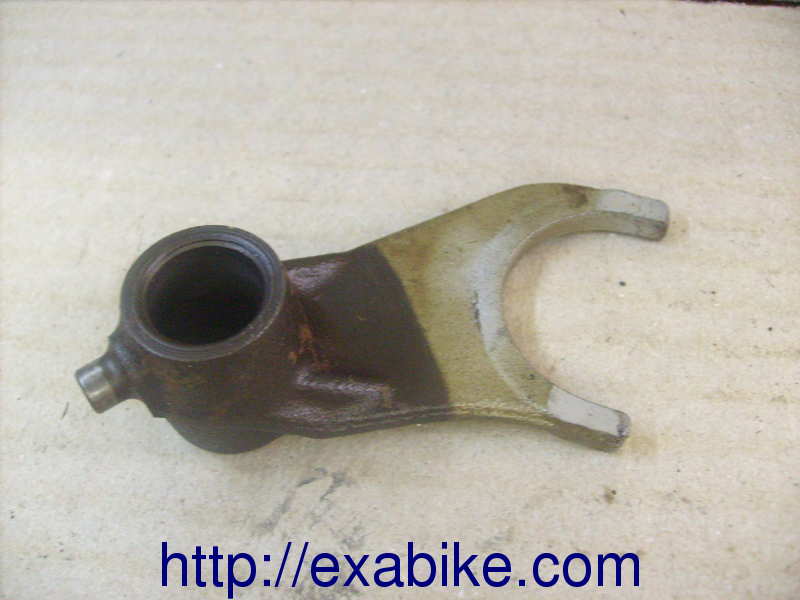 gearbox fork Suzuki GSXR 1100 - photo 1