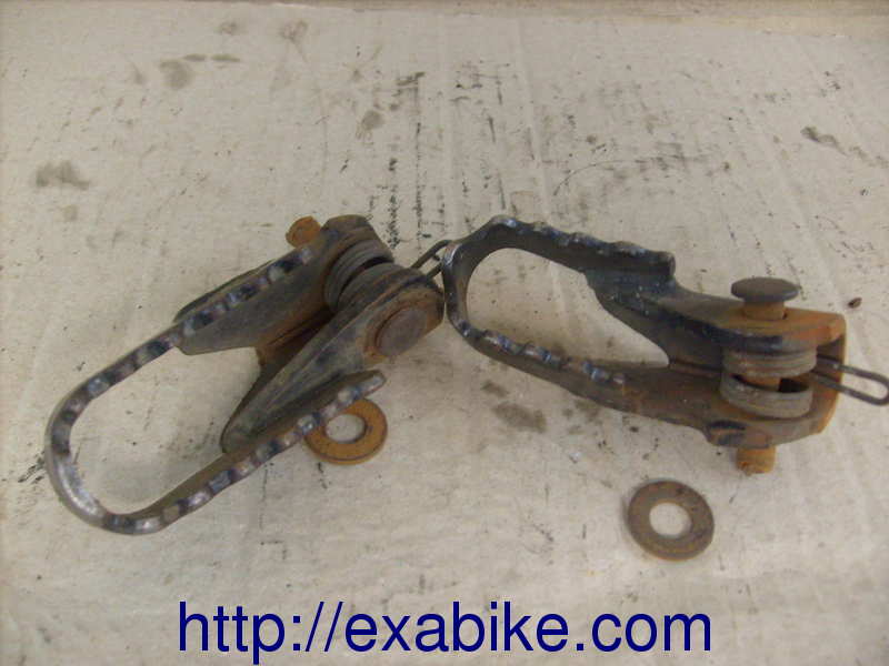 repose-pied avant Honda 50 MTX - photo 1