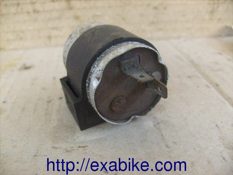 turn signal relay Honda GL 1100 Goldwing - photo 1