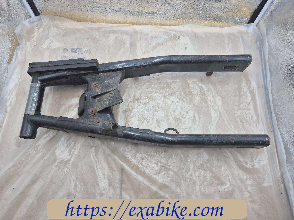 swingarm Suzuki Bandit 400 - photo 1