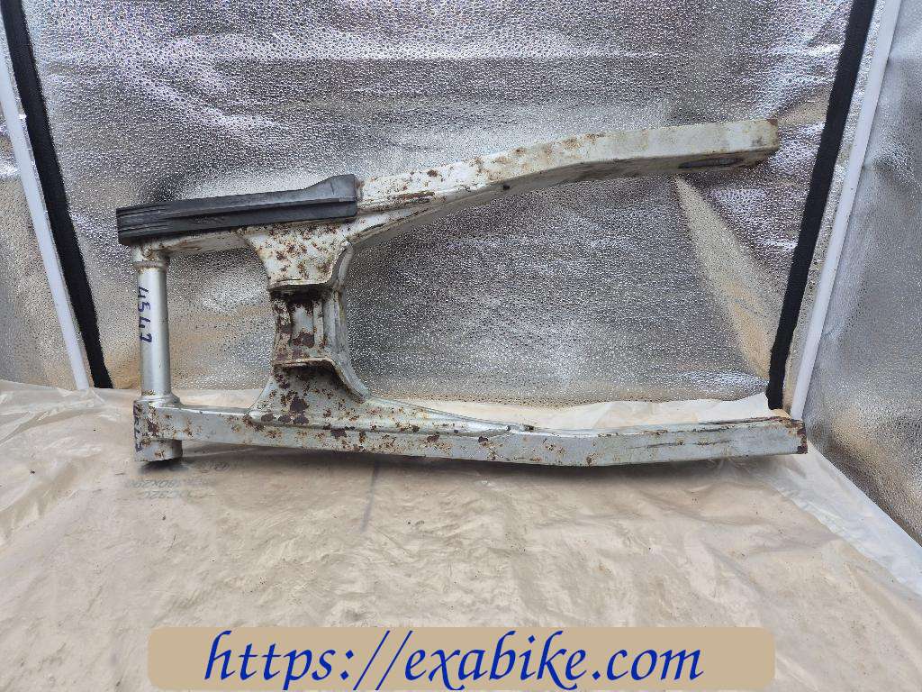 swingarm Honda CBR1000F - photo 2