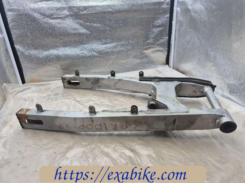 swingarm Honda CBR1000F - photo 3