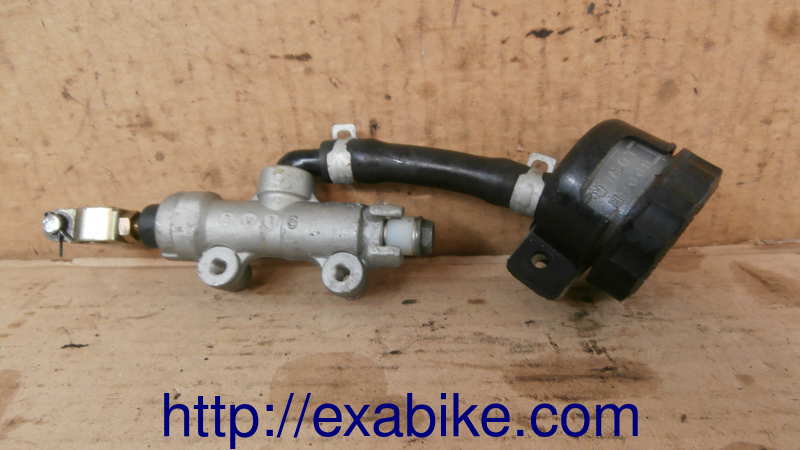 rear brake master cylinder Kawasaki Z1000 - photo 1