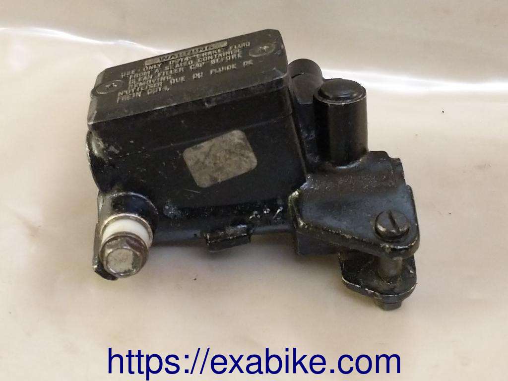 clutch master cylinder Kawasaki ZZR 1100 - photo 2