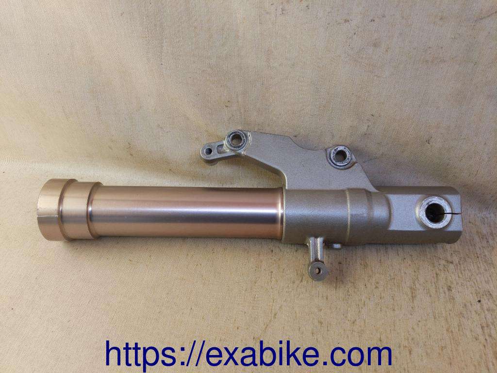 lower fork case, left Yamaha 600 FZR - photo 1
