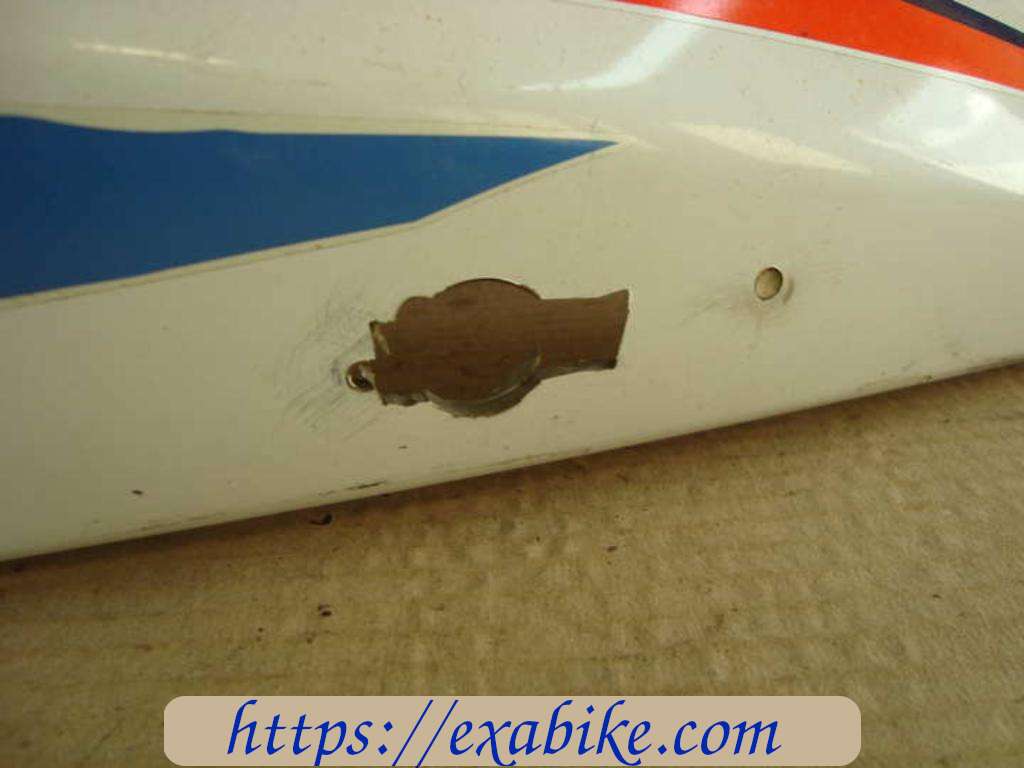 rear fairing Suzuki GSXR 750 - photo 2