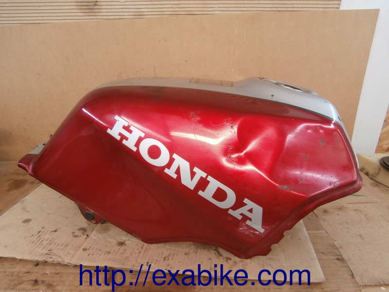 reservoir à essence Honda VF1000F - photo 1
