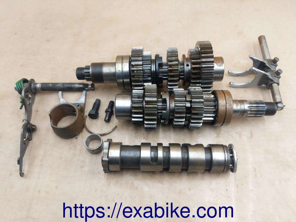 gearbox Kawasaki ZR-7 - photo 1
