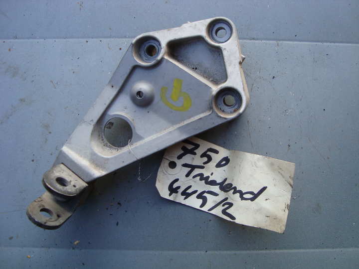 older step Triumph Trident 750 - photo 1