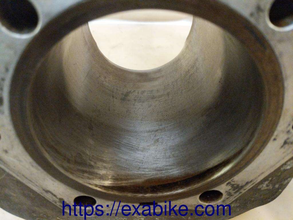 cylinder with piston Suzuki DR 600 - photo 3