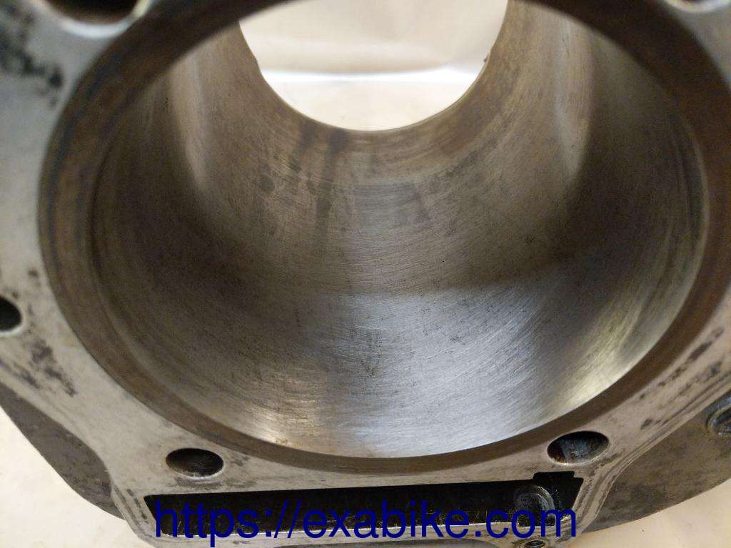 cylinder with piston Suzuki DR 600 - photo 4
