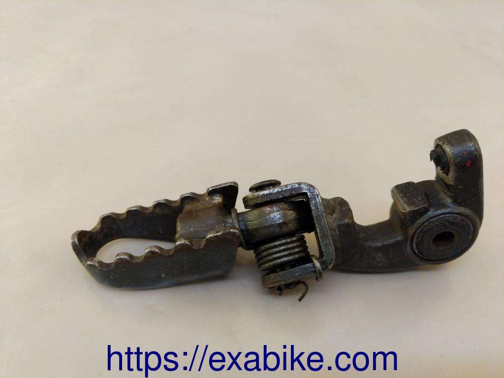 footrest, front left Honda XLS 125 - photo 1