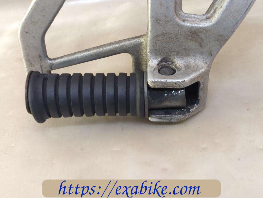 older step, rear right Yamaha XTZ 750 - photo 2