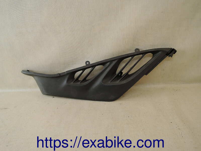 cowl, right Honda CH 125 - photo 1