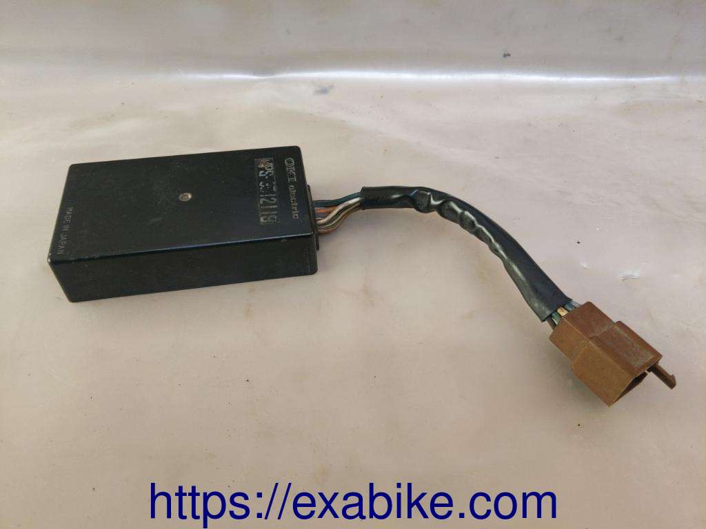boitier electronique Honda VFS 750 - photo 1