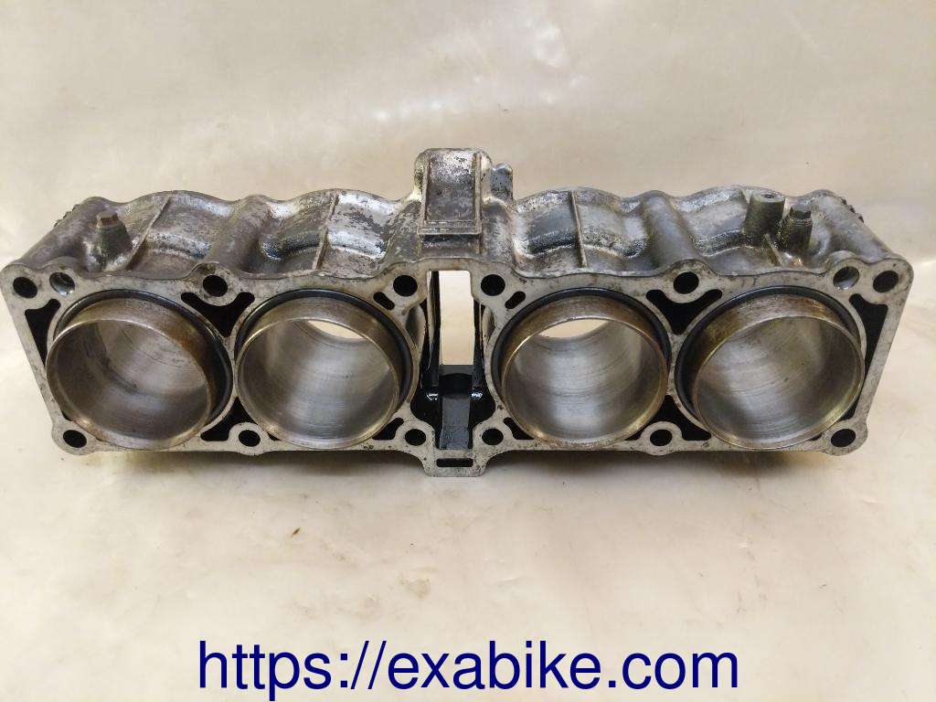 cylinder bloc Yamaha FZ 750 - photo 3