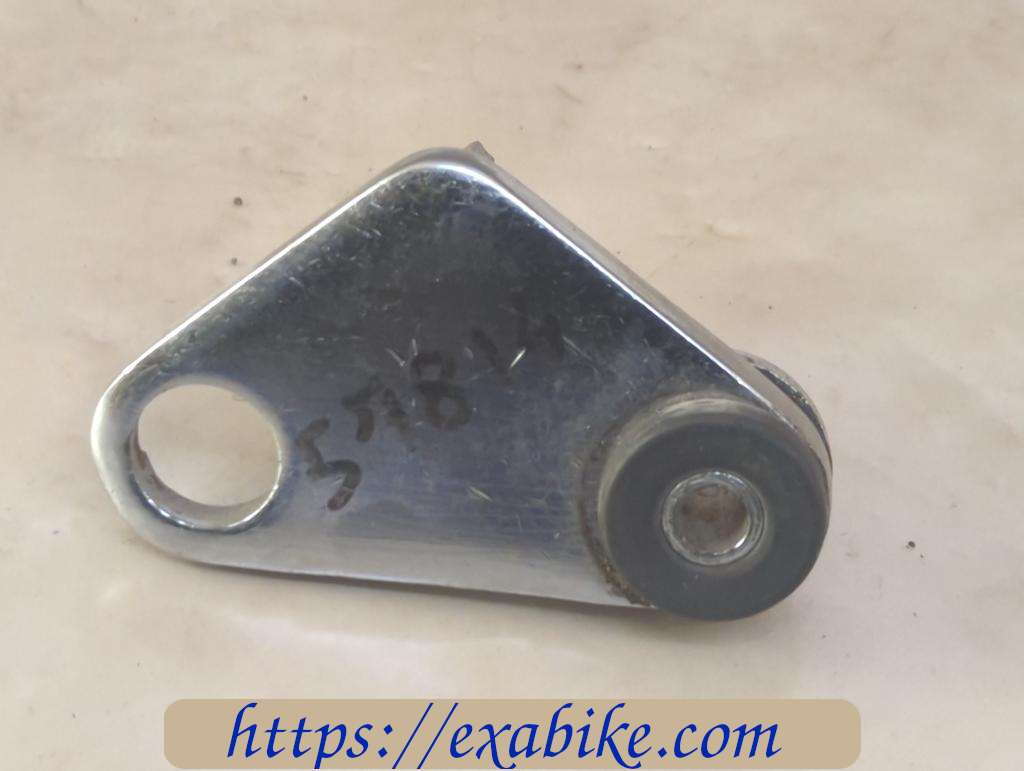 footrest hloder, front left DAELIM VT 125 - photo 2