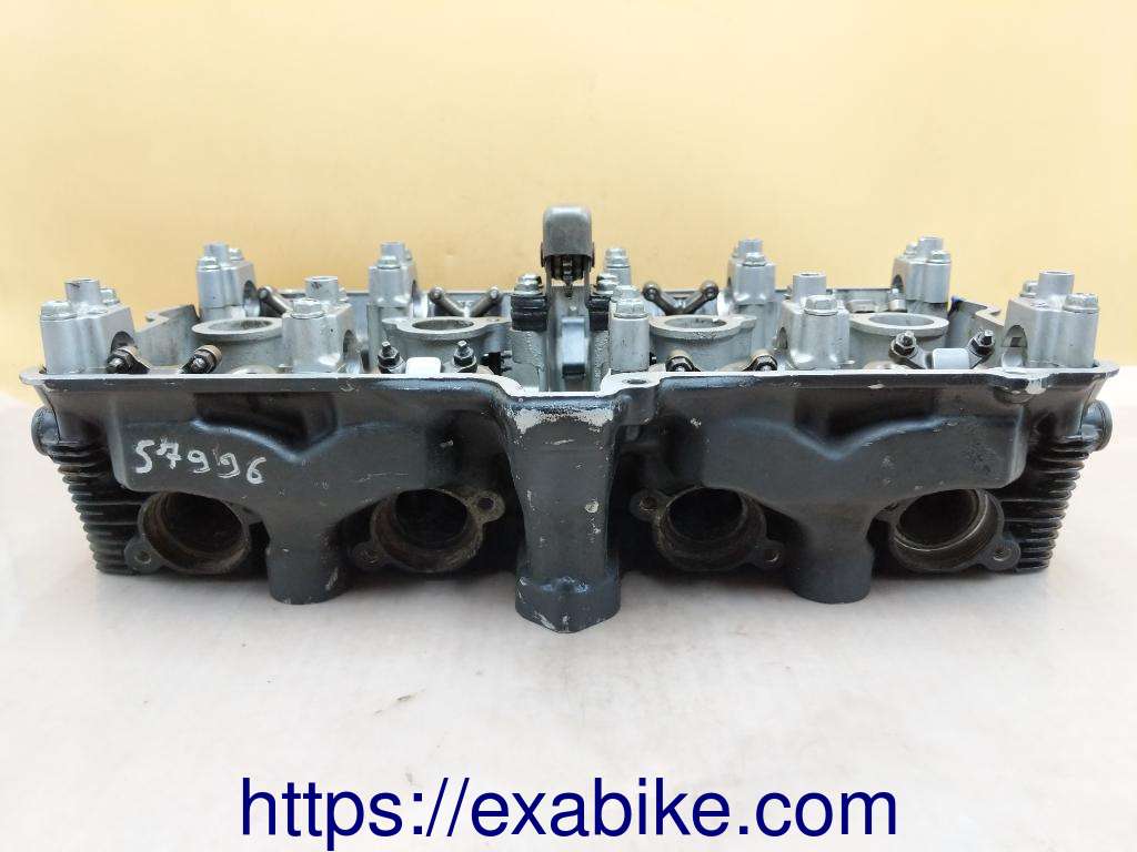 cylinder head Suzuki GSXF 750 - photo 4