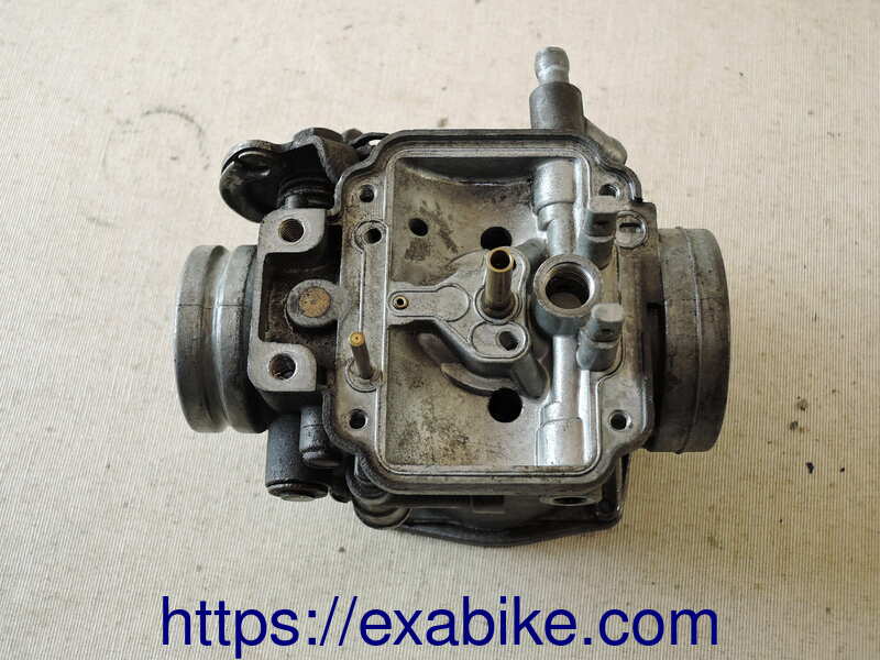 carburetor body, right Suzuki GS400E - photo 4
