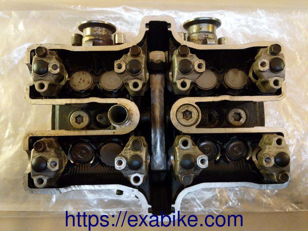 cylinder head (r) Yamaha 1200 VMAX - photo 4