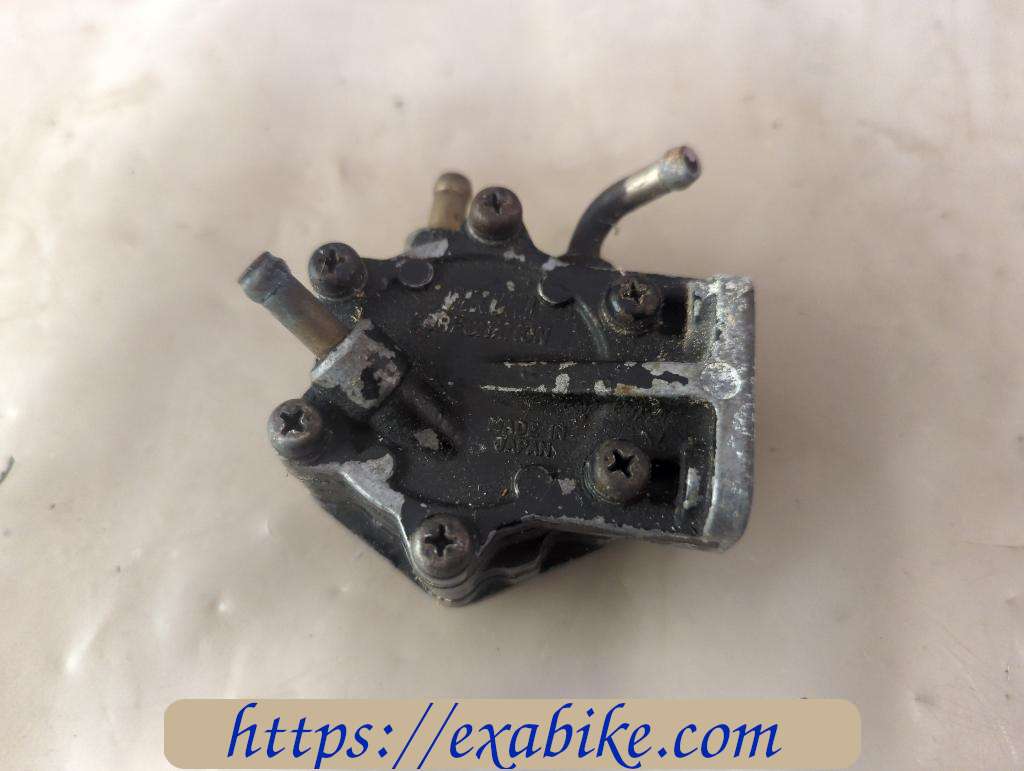 vacuum pump Yamaha XV 500 - photo 2