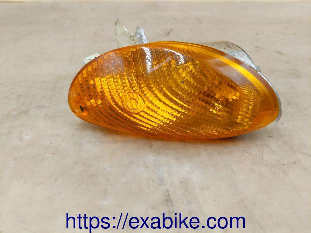 clignotant avant Yamaha 125 Majesty - photo 1