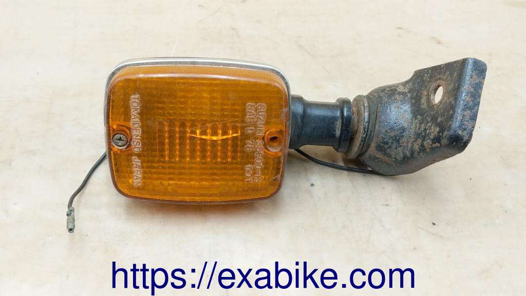 turn signal Suzuki GSX 750 - photo 1