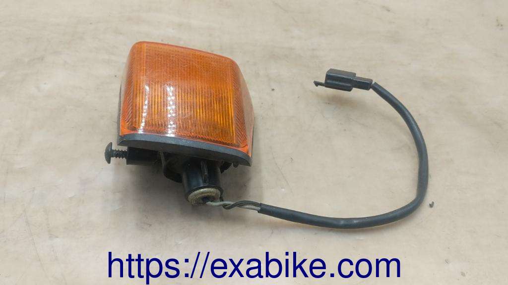 clignotant arrière droit Kawasaki GPX-R 600 - photo 2