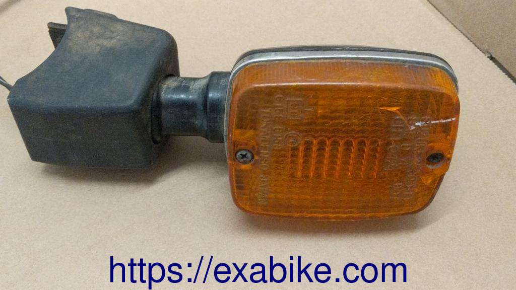 turn signal Suzuki GSX 750 - photo 1
