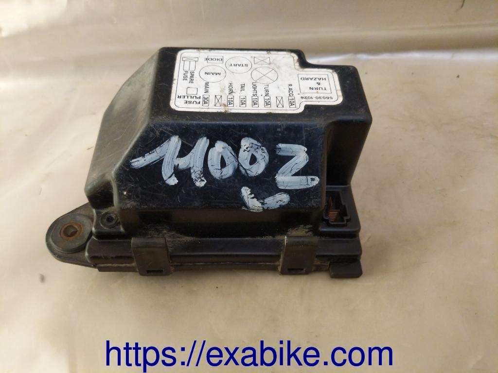 fuse box Kawasaki GPZ 1100 ZX - photo 2