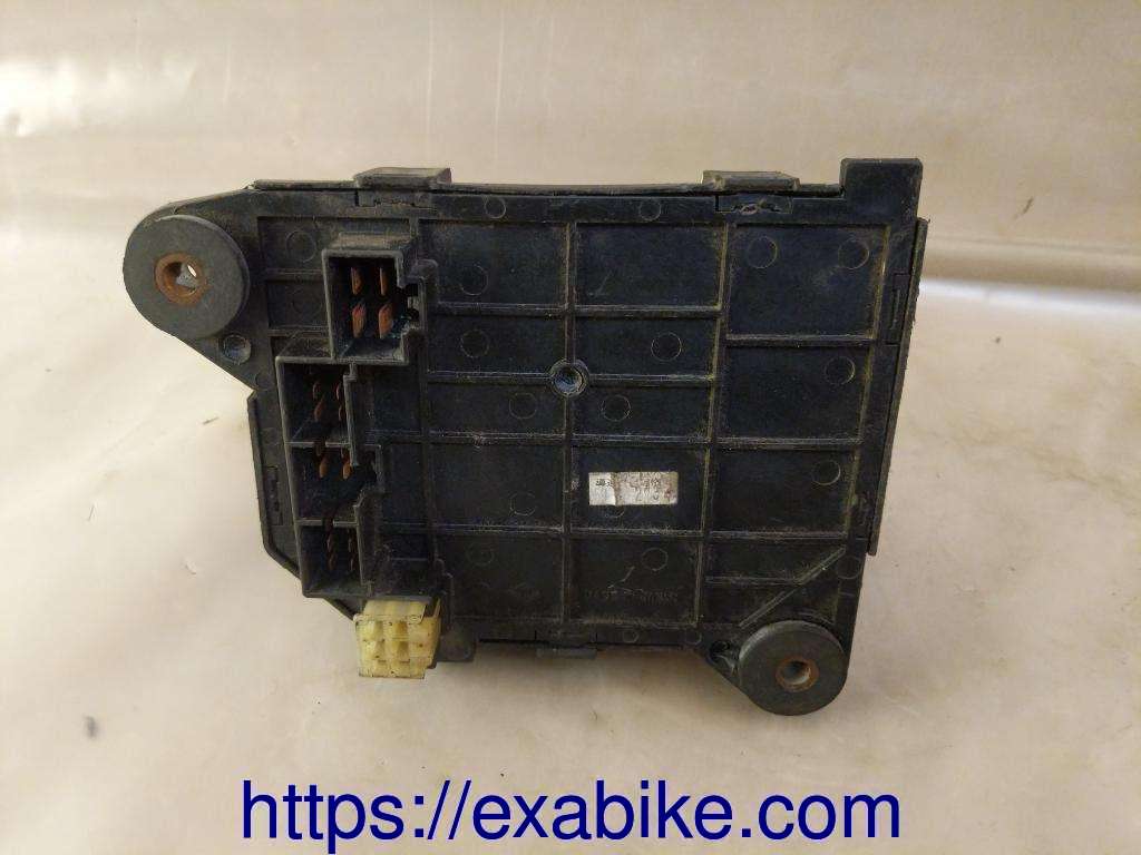 fuse box Kawasaki GPZ 1100 ZX - photo 3