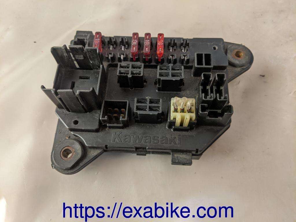 fuse box Kawasaki GPZ 1100 ZX - photo 4